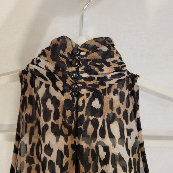 Worth Cheetah Print High Neck Blouse Set - Picture 4 of 7